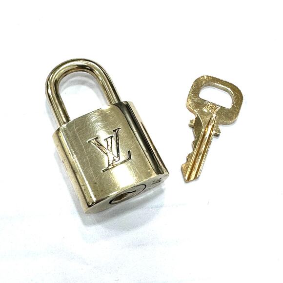 Louis Vuitton Gold Padlock & Key Set  LV Brass Lock 317 - Picture 1 of 5